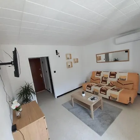 Parking Prive Climatisation Proche Appartement *